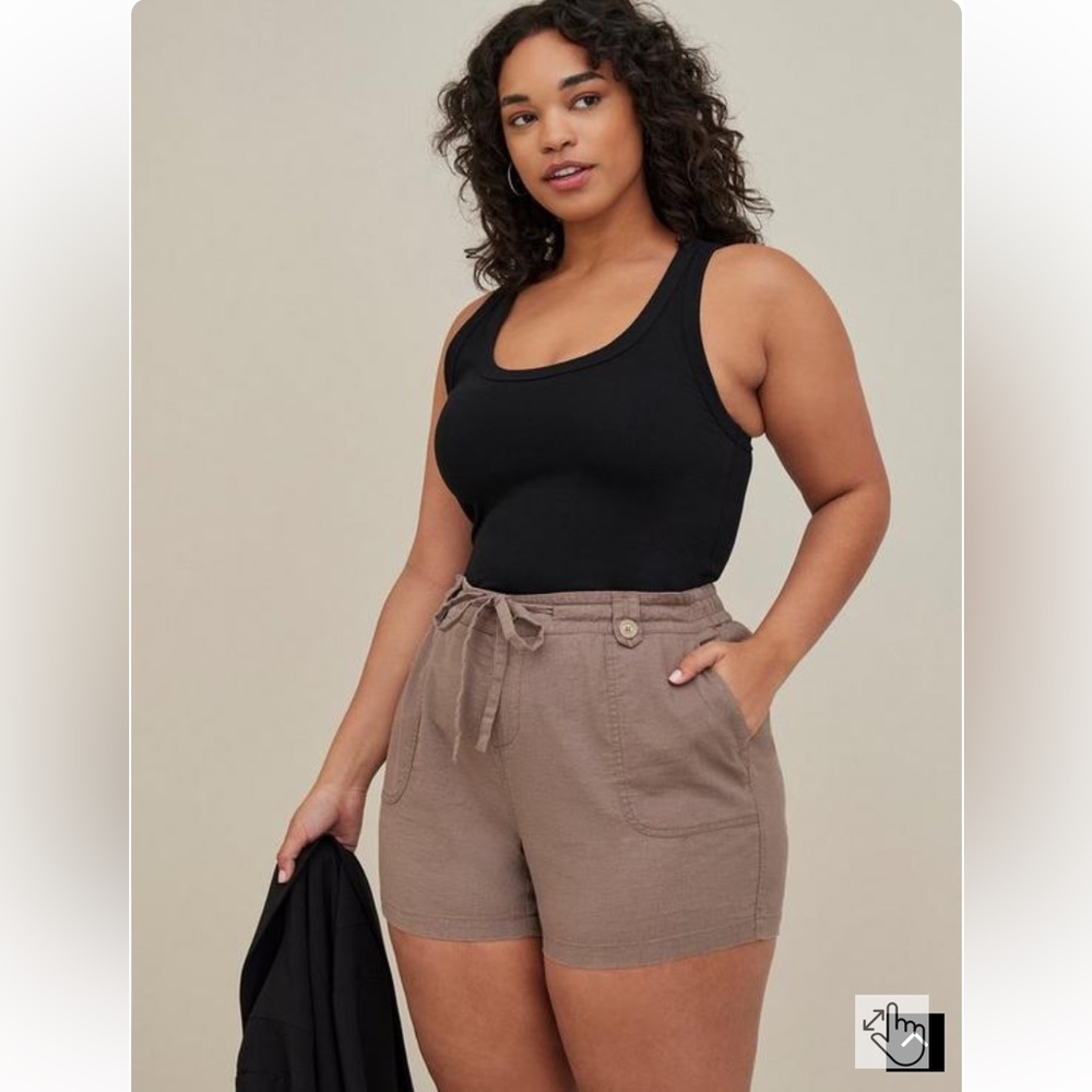 Torrid linen blend pull-on shorts Size 24 NWT